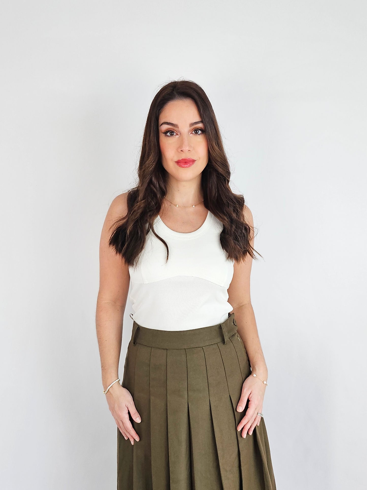 OLIVE MIDI PLEATED SKIRT