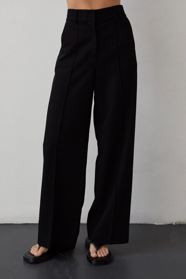 WIDE-LEG TROUSERS