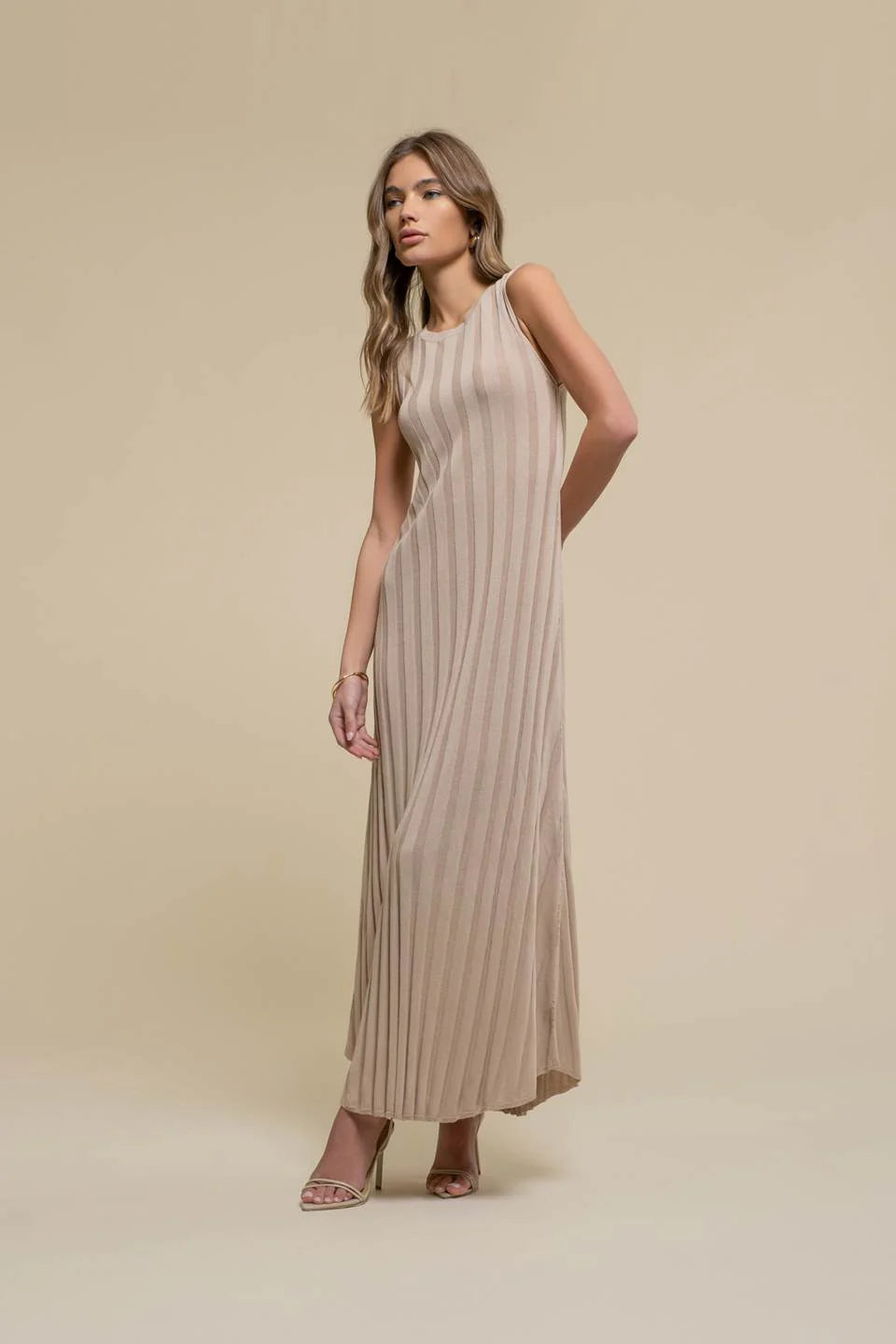 SWEATER KNIT SLEEVELESS MIDI DRESS