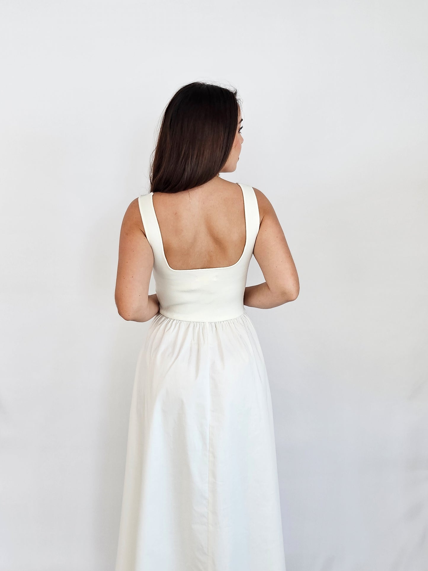 WHITE MAXI-LENGTH KNIT DRESS