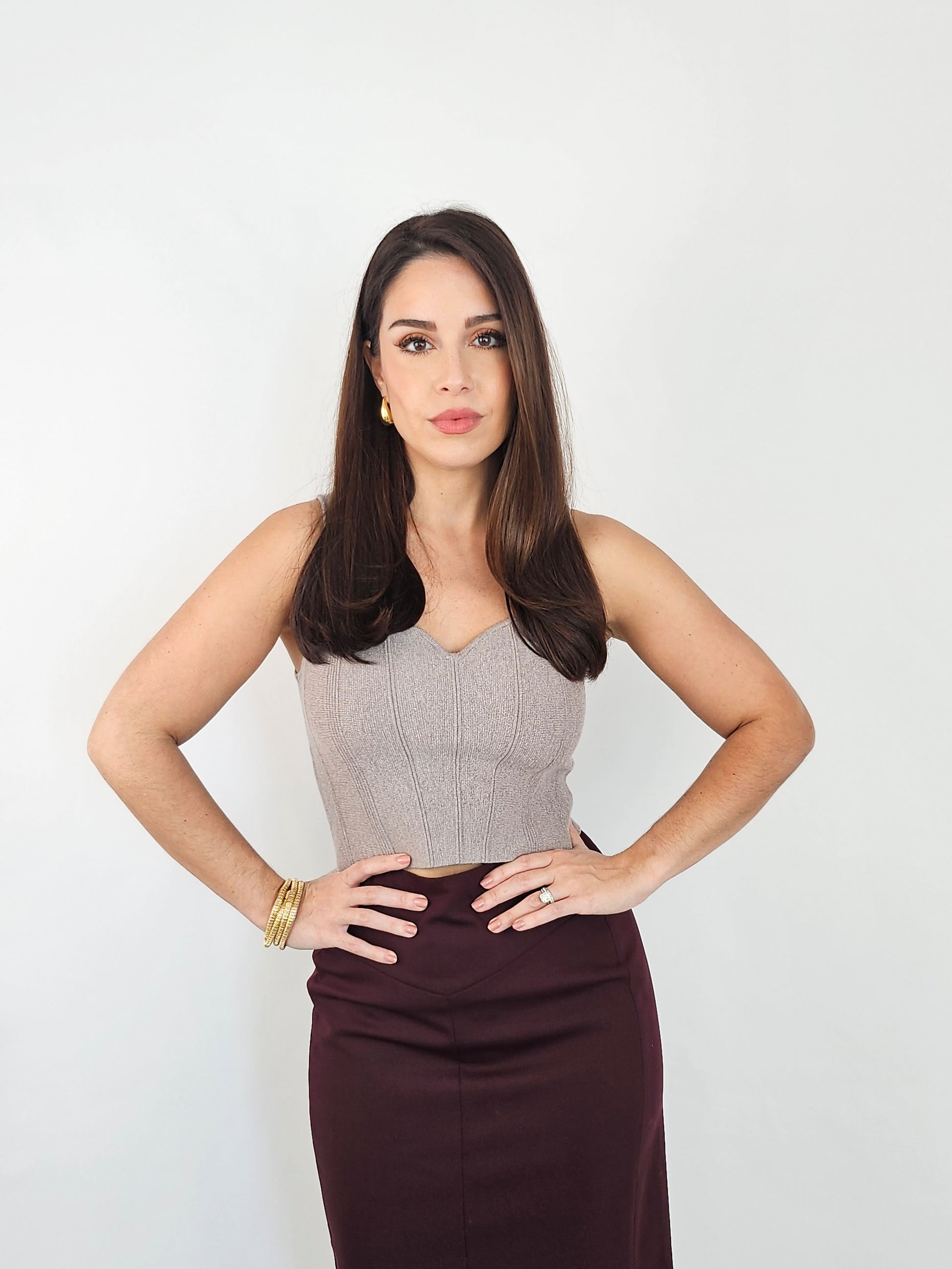 Sleeveless knit top can be paired with trouser, pants or a skirt and can be worn in multiple ways. This is a great capsule wardrobe piece to have in your wardrobe.