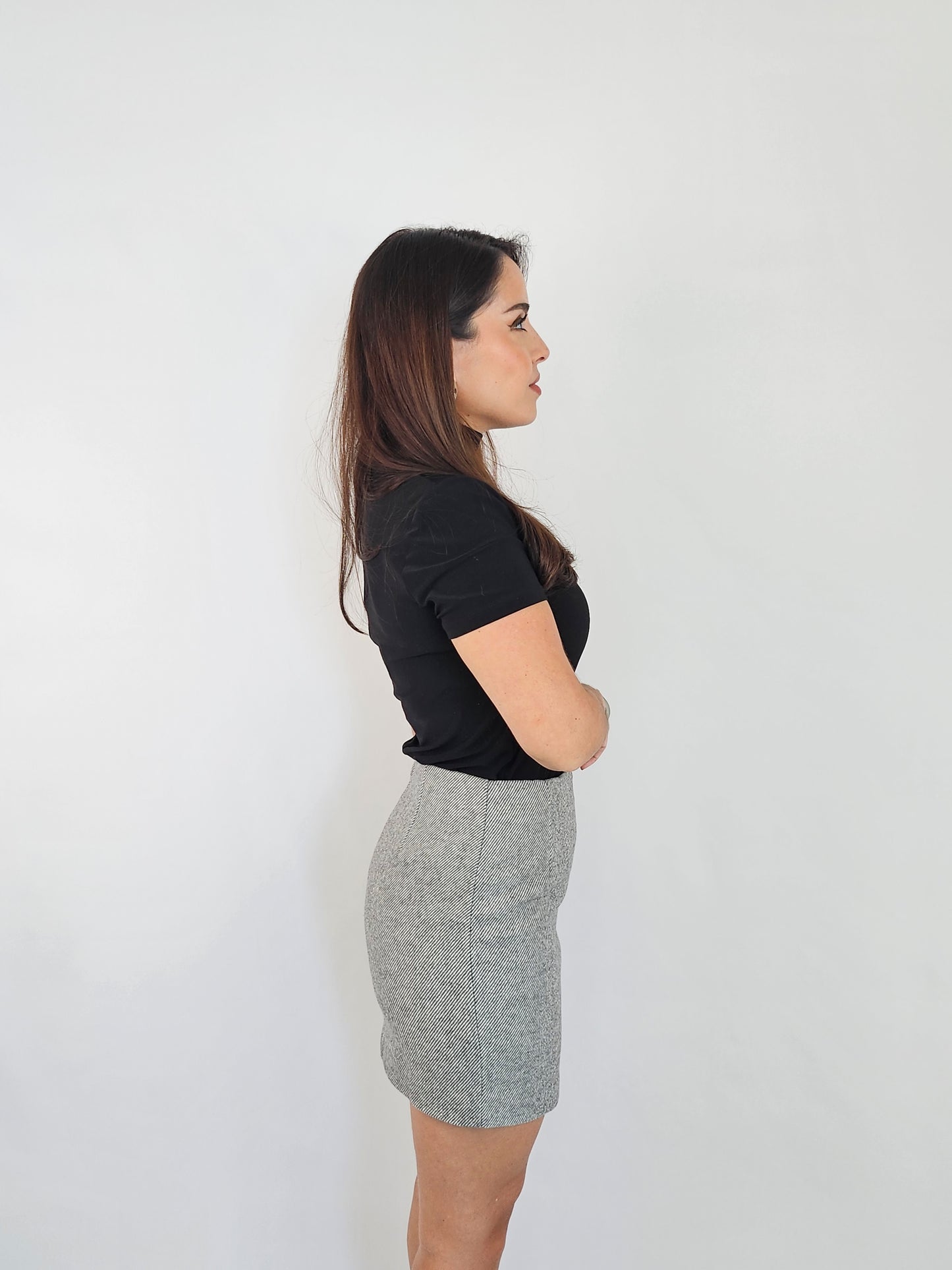 Side of the mini wool skirt