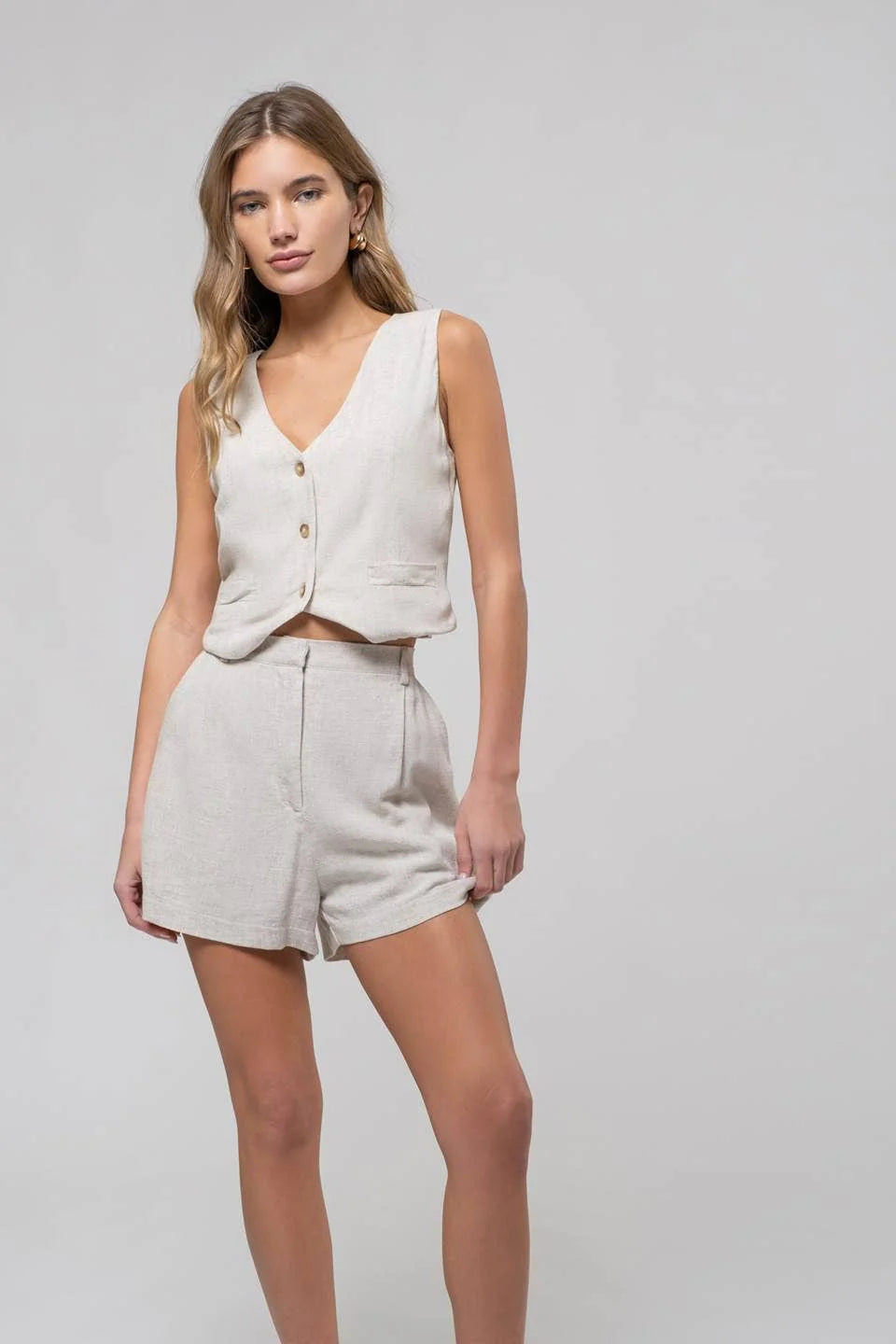 LINEN HIGH ELASTIC WAIST SHORTS - OATMEAL