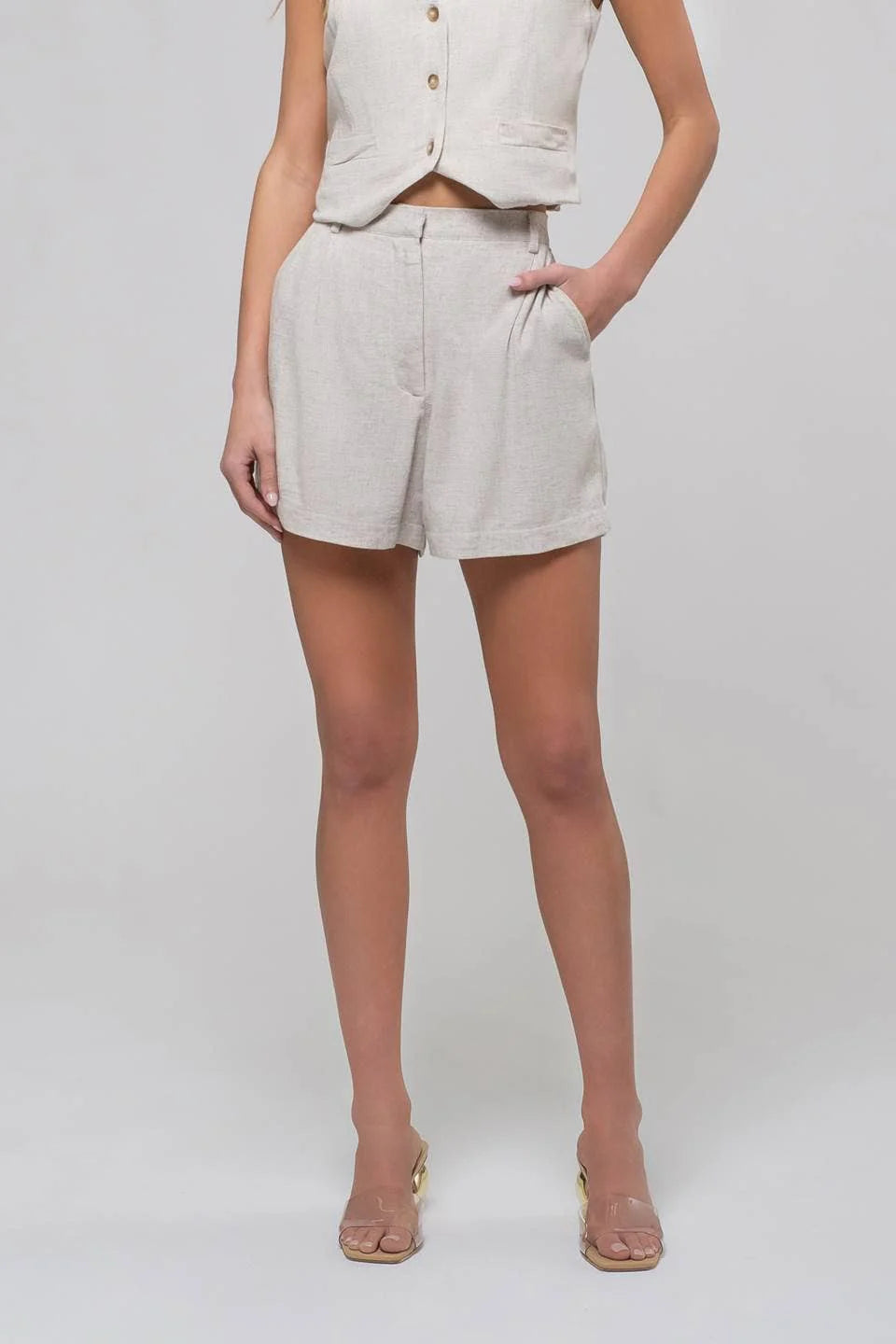 LINEN HIGH ELASTIC WAIST SHORTS - OATMEAL